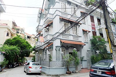 Beautiful furnished 03 bedroom house to let in Ba Dinh, Hanoi