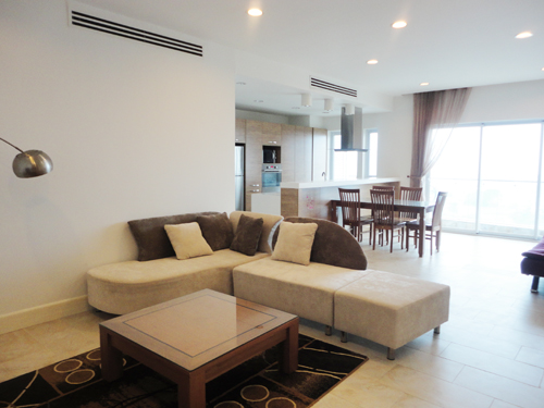 Golden West lake, 2 bedroom Apartment includes a spacious livingroom & furnished