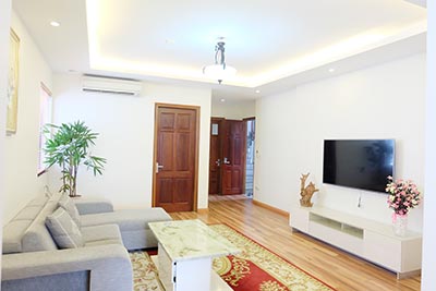 High floor 02BRs serviced apartment to let in Hai Ba Trung, Hanoi