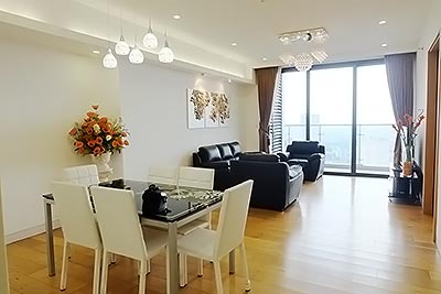 Luxury 3 bedroom apartment in block E, Indochina Plaza, Cau Giay