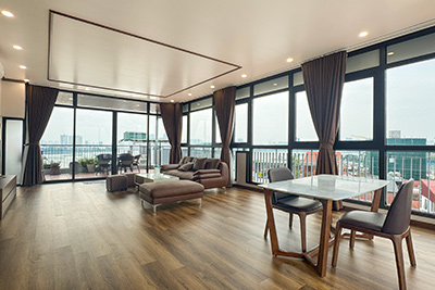 Cho Thuê Căn Hộ 1 Phòng Ngủ Tầng Tượng View Trực Diện Hồ Tây 80m²