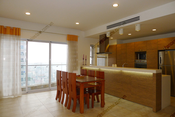 2 bedroom apartment for rent on high floor at Golden West Lake Hanoi