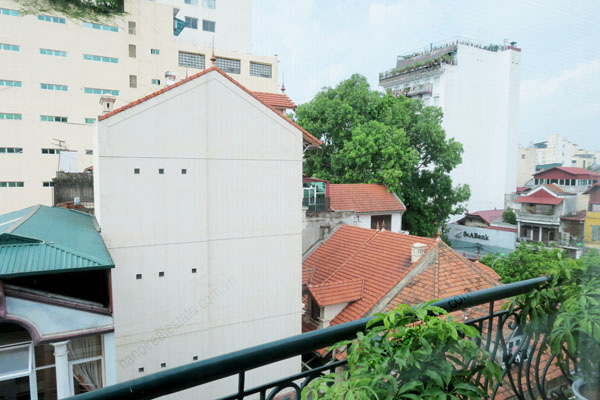 Căn hộ 2 phòng ngủ hiện đại cho thuê tại đường Trần Quốc Toản, Ba Đình, Hà Nội