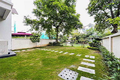 Cho thuê biệt thự Vinhomes Riverside 280m² - View sông, 3PN Đủ đồ