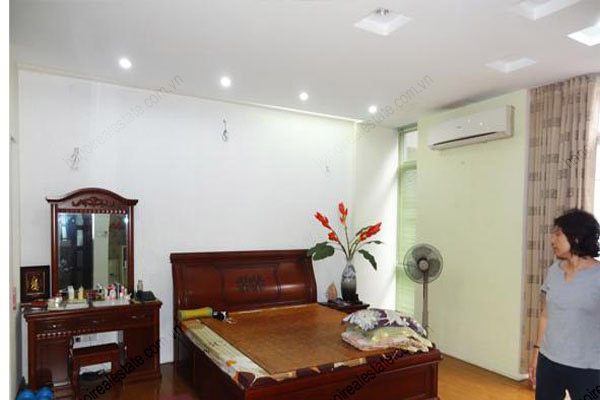 3 bedroom, modern house for rent in Ba Dinh district 8