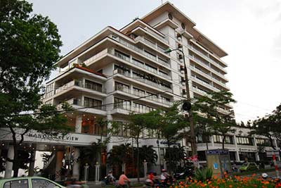 4 Bedroom Luxury & Spacious, Lake View Serviced Apartment in Hanoi