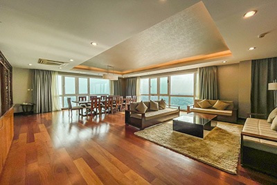 Cho thuê căn hộ duplex 4 phòng ngủ, diện tích 285m² view hồ tại Fraser Suites Hanoi.