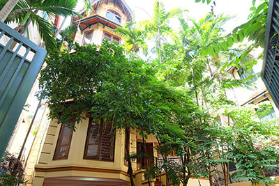 A beautiful hidden charming 05BRs villa on To Ngoc Van, swimming pool 