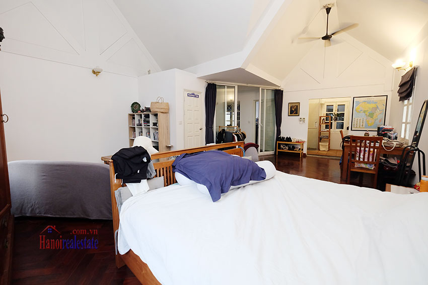 A glamorous and romantic 04+1BRs house with swimming pool on To Ngoc Van 22