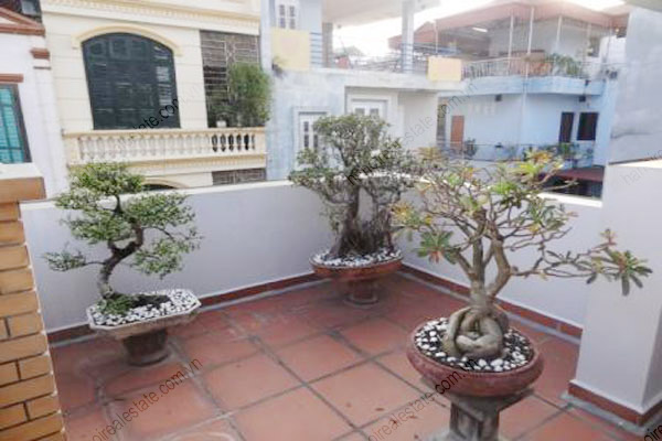 Airy, beautiful house for rent in Ba Dinh district 10