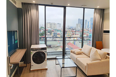 Cho thuê căn hộ 01 phòng ngủ cao cấp, hiện đại, có sẵn bể bơi trong tòa nhà