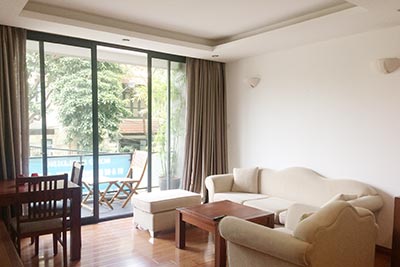 Balcony, serviced 01BR apartment to let on Quang Khanh St
