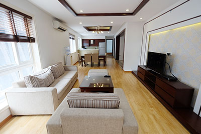 Beautiful 03-bedroom apartment in Ba Mau Lake area to rent