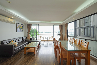 Beautiful 2 bedrooms lake view apartment on Nhat Chieu