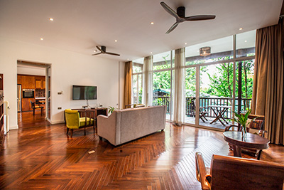 Beautiful 4 bedroom aprtment in Tay Ho for rent 
