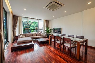 Beautiful and spacious 3 bedroom, 2 bathroom apartment for rent in Tay Ho road 