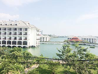 Beautiful lake view 01 BR apartment for rent in Nghi Tam village with balcony and furnished