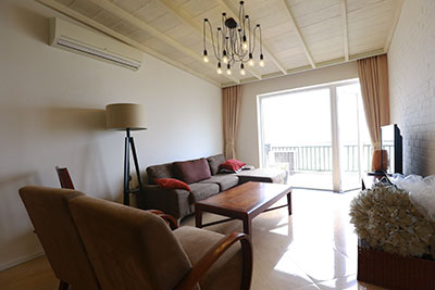 Beautiful lake view 02BRs apartment in Yen Phu Village 