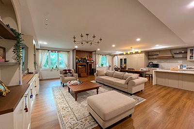 Best Family Home Near UNIS – Stunning Renovated 4-Bedroom Apartment in Ciputra