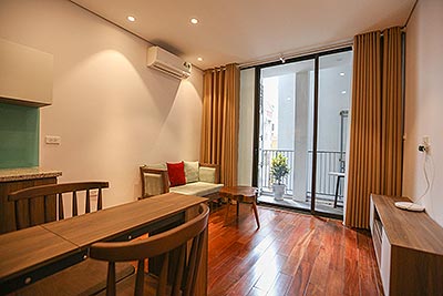 Brand new 01 bedroom apartment on Yen Phu Village, cheap rent