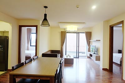 Cho thuê căn hộ dịch vụ cao cấp 2 phòng ngủ tại Tô Ngọc Vân, Tây Hồ