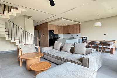 Cho Thuê Căn Hộ Mới Tinh  150m² 3PN Đặng Thai Mai – Yên Tĩnh