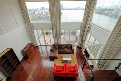 Cho thuê căn hộ duplex 300m2, hiện đại, cao cấp, nhiều ánh sáng tự nhiên, view Hồ Tây 