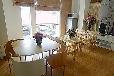 Bright and ariy 1BR apartment for rent in Lang Ha, Dong Da Dist
