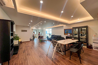 Cần cho thuê căn hộ 3 phòng ngủ, 123m sửa đẹp tại tòa E4 Ciputra