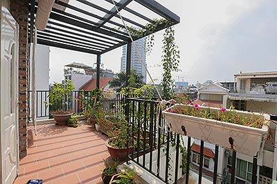 Poetic balcony apartment for rent on To Ngoc Van, Street view