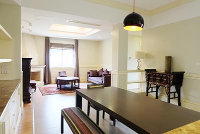 Cho thuê căn hộ dịch vụ cao cấp Quận Hoàn Kiếm, 3 phòng ngủ, 120m2