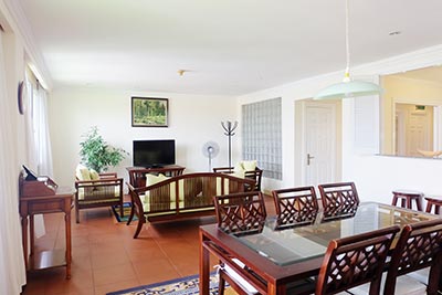 Charming 2-bedroom apartment on Nguyen Binh Khiem Street 