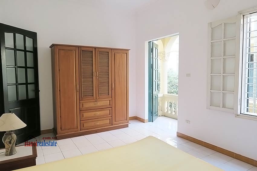 Charming 5 bedroom house with large courtyard in Tay Ho 14