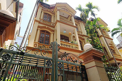 Charming house with front yard in the heart of Tay Ho
