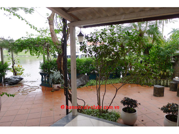 Charming Lakefront House with Garden in Tay Ho