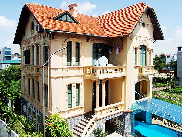 Charming Villa with Pool and Yard for rent in Hai Ba Trung Hanoi 1