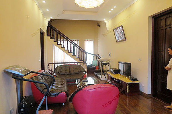 Charming Villa with Pool and Yard for rent in Hai Ba Trung Hanoi 26