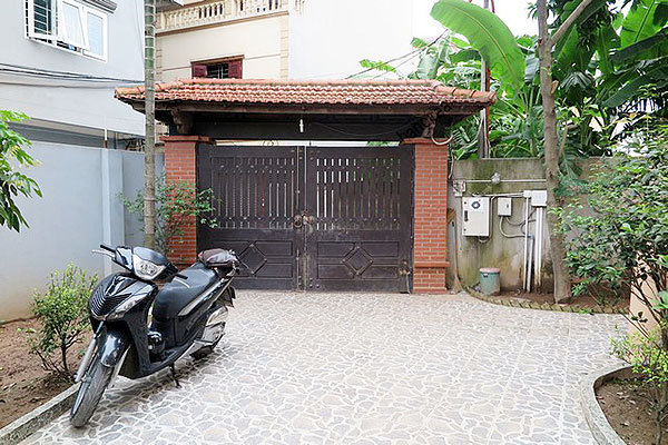 Charming Villa with Pool and Yard for rent in Hai Ba Trung Hanoi 4