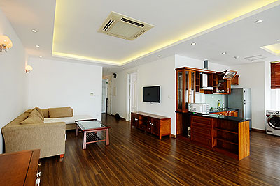 Westlake view 3 bedroom apartment in Xuan Dieu street, Tay ho Dist