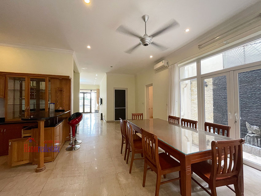 Ciputra: Bright and cozy 5-bedrooms house in T block 7