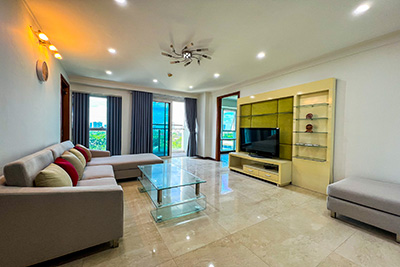 Ciputra: Cheap price 3-bedroom apartment 153sqm on middle floor of L2
