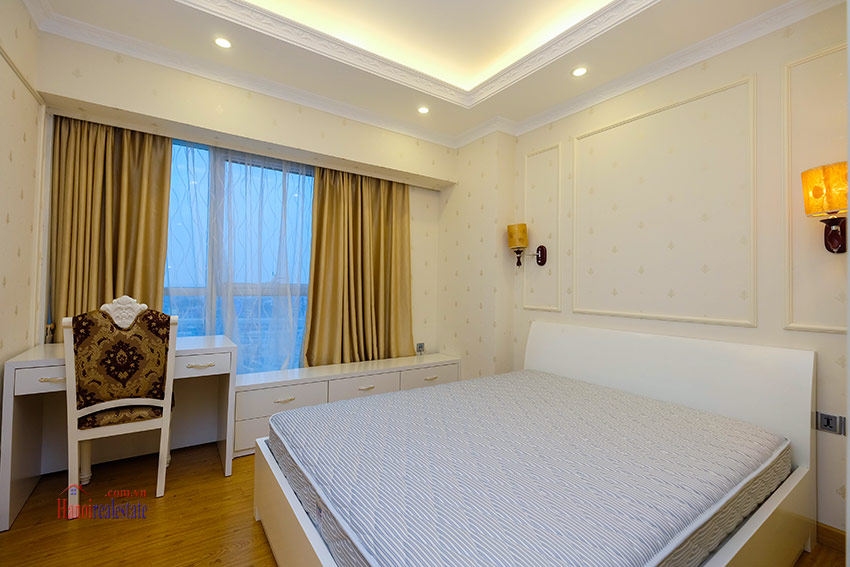 Ciputra: Fully furnished 3+1 bedrooms apartment on high floor of L1 23