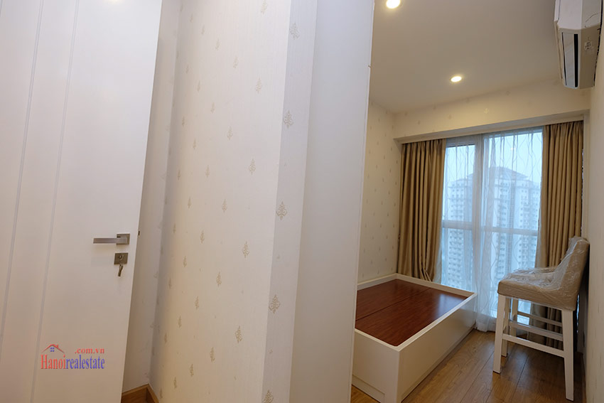 Ciputra: Fully furnished 3+1 bedrooms apartment on high floor of L1 25