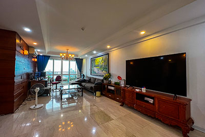 Ciputra: Golf course view 4-bedroom at P2 on high floor