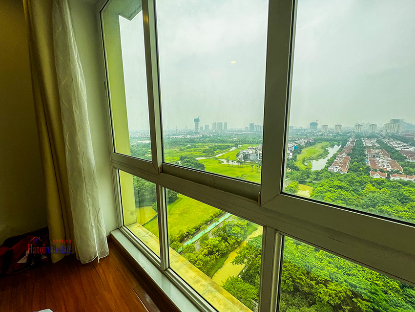 Ciputra: Golf course view 4-bedroom at P2 on high floor 19