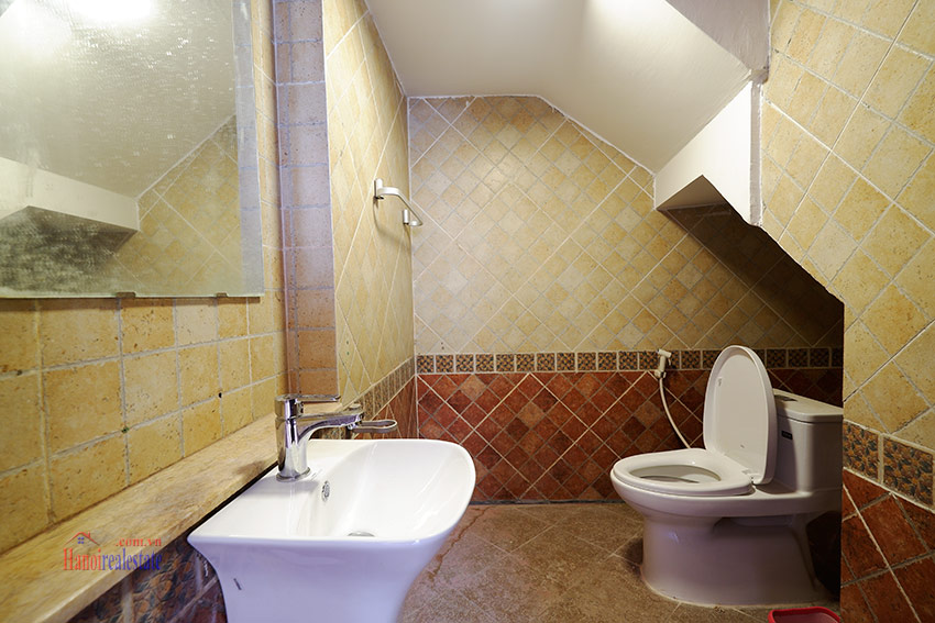 Ciputra: Traditional renovated cornered 04BRs house in C1, short walk to UNIS 10
