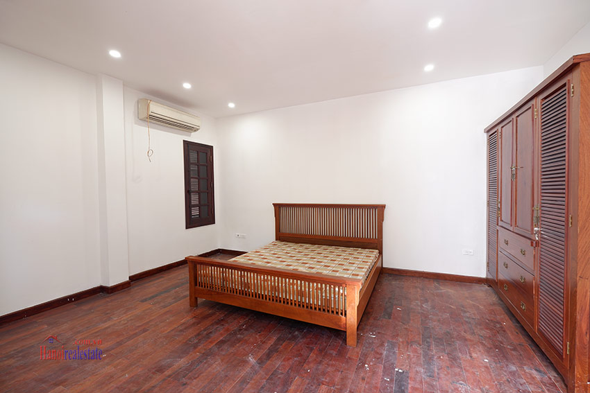 Ciputra: Traditional renovated cornered 04BRs house in C1, short walk to UNIS 16