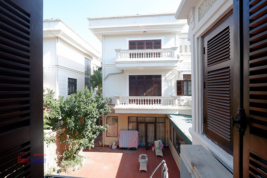 Ciputra: Traditional renovated cornered 04BRs house in C1, short walk to UNIS 21