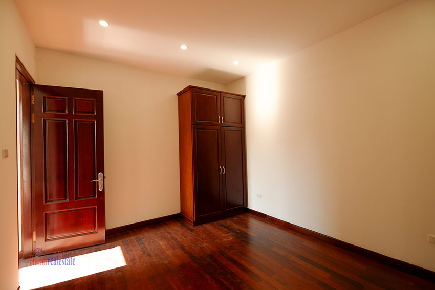 Ciputra: Traditional renovated cornered 04BRs house in C1, short walk to UNIS 29