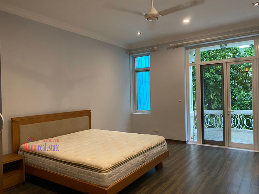 Ciputra: Well renovated 5-bedrooms house in the quiet T block 16